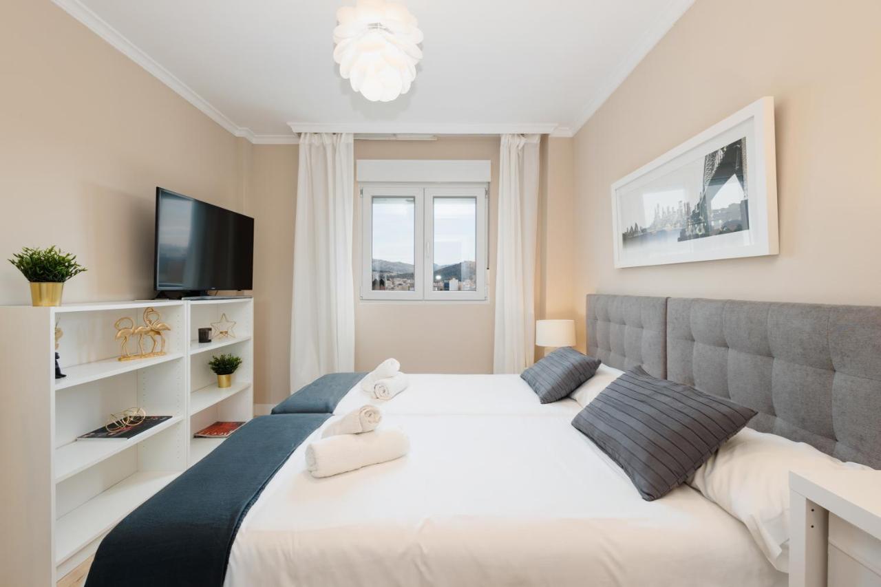 In The Historic Center Of Malaga, Very Close To The Beach And The Ave Train Station, With Private Parking Exteriör bild